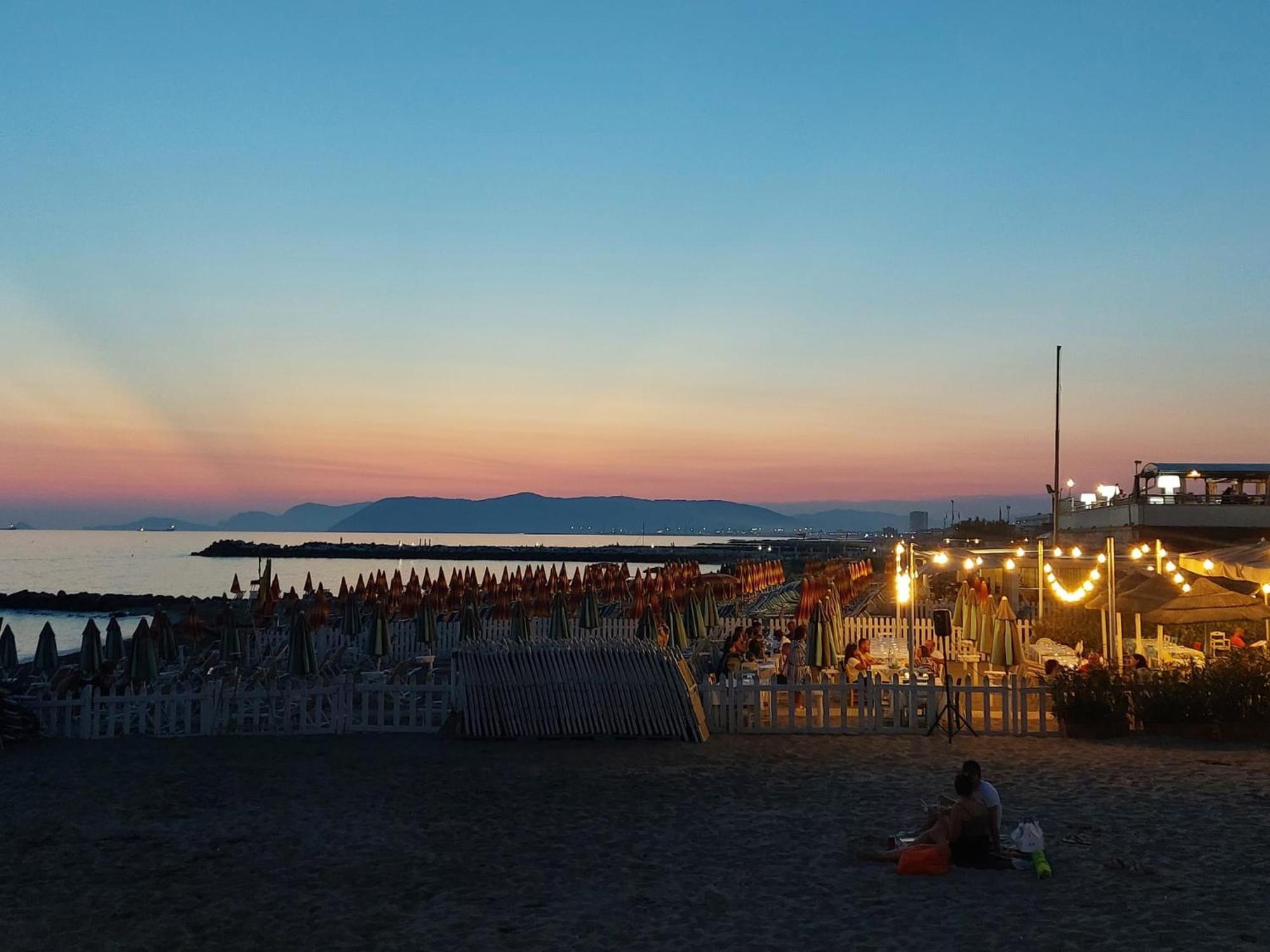 Appartamento Al Mare Di Liguria E Toscana Marina di Massa Exterior photo